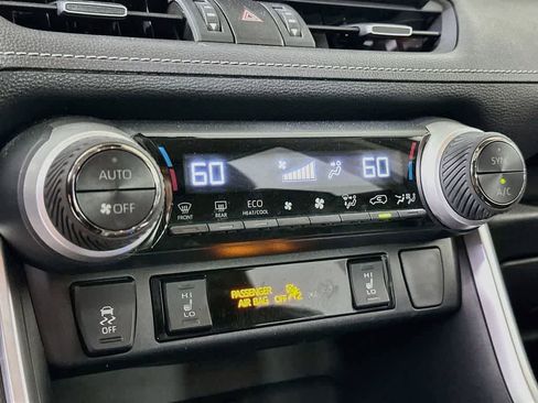 Used 2021 Toyota RAV4 XLE Premium AWD/4WD image 18