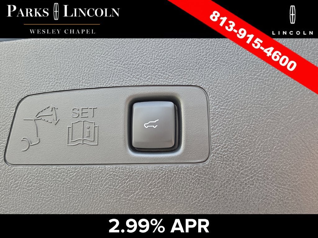 Certified 2025 Lincoln Corsair FWD image 9
