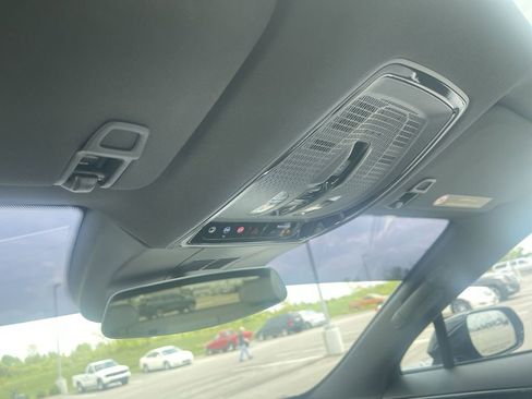 Used 2024 Cadillac Lyriq Luxury AWD/4WD image 21