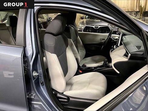 Used 2021 Toyota Corolla LE FWD image 9