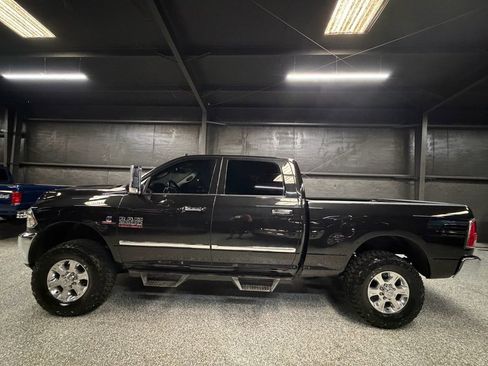 Used 2017 RAM 3500 Laramie w/ Convenience Group AWD/4WD image 2