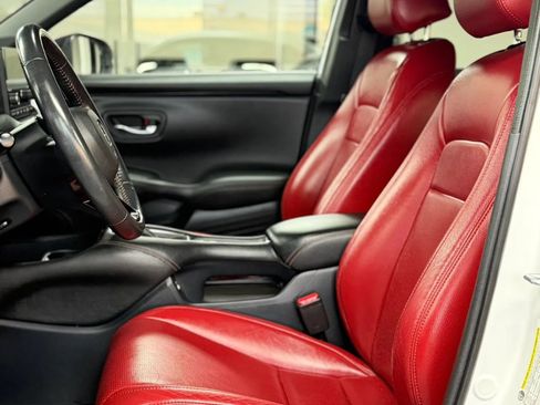 Used 2023 Honda HR-V Sport image 10