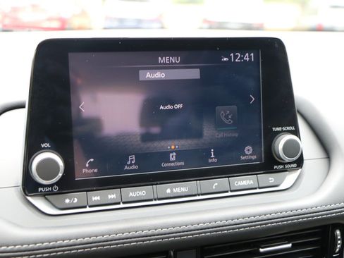 Used 2023 Nissan Rogue SL FWD image 23