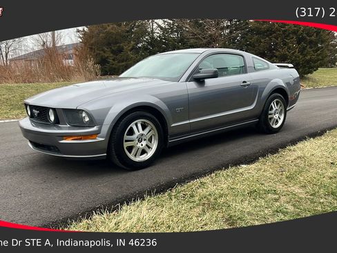 Used 2006 Ford Mustang GT image 1