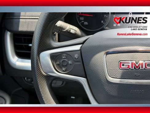 Used 2024 GMC Terrain SLE FWD image 25
