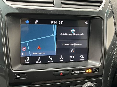 Used 2018 Ford Explorer XLT w/ Equipment Group 202A AWD/4WD image 20