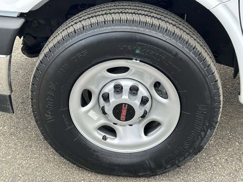 New 2025 GMC Savana 3500 Work Van w/ Power Convenience Package image 9