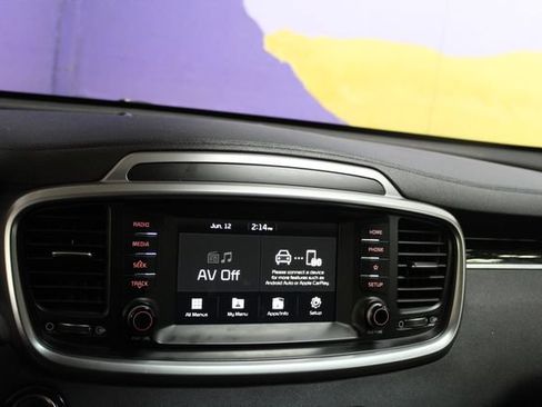Used 2020 Kia Sorento EX AWD/4WD image 19