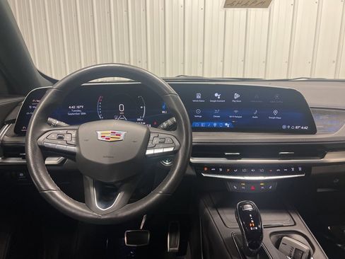 Used 2024 Cadillac XT4 Sport image 13