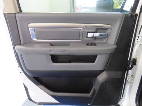 Used 2017 RAM 2500 SLT AWD/4WD image 26