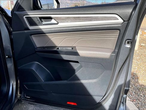 Used 2021 Volkswagen Atlas Cross Sport SE image 20