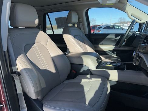 Used 2023 Ford Expedition Max Limited image 25