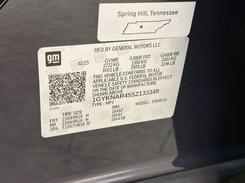 Used 2025 Cadillac XT5 Luxury w/ LPO, Floor Liner Package FWD image 23