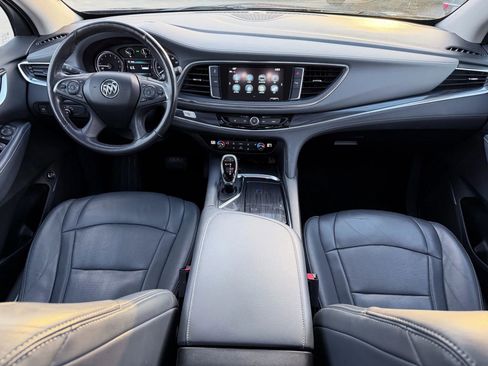 Used 2018 Buick Enclave Essence image 48