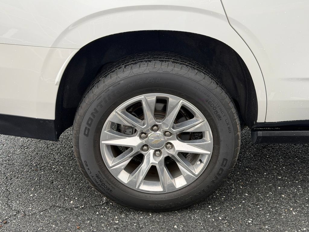 Used 2022 Chevrolet Tahoe Premier AWD/4WD image 12