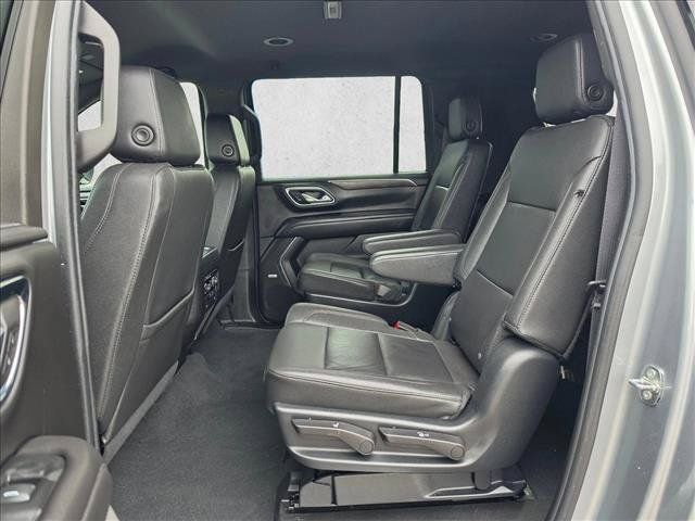 Used 2023 Chevrolet Suburban Z71 w/ Luxury Package AWD/4WD image 18