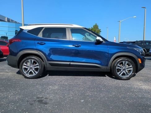 Used 2023 Kia Seltos S image 3