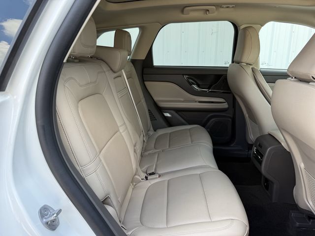 Used 2022 Lincoln Corsair AWD w/ Premium Package image 29