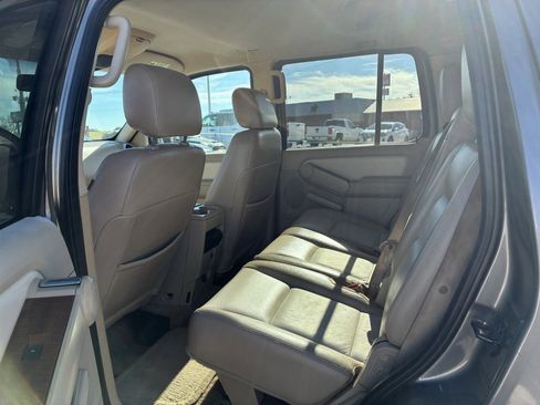 Used 2006 Ford Explorer Eddie Bauer image 3