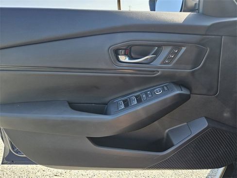 Used 2023 Honda Accord EX-L image 31