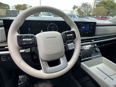 Used 2024 Hyundai Santa Fe Limited image 13