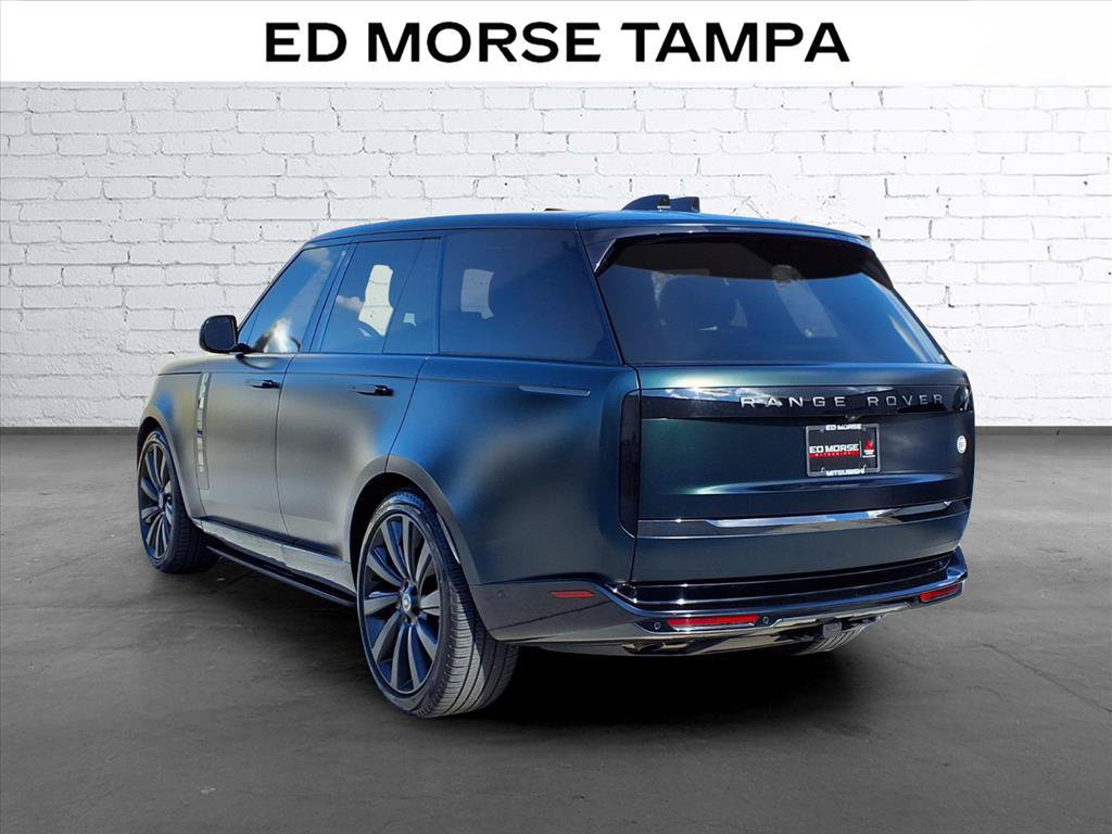 Used 2024 Land Rover Range Rover SV AWD/4WD image 3