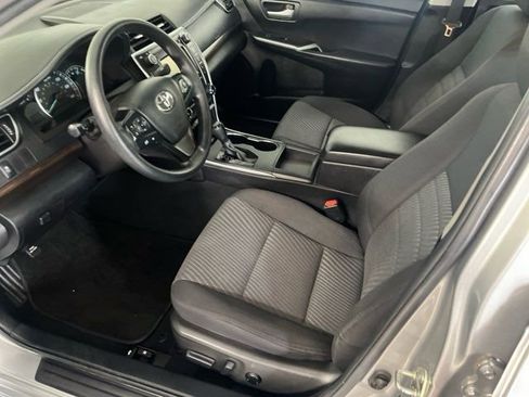 Used 2015 Toyota Camry LE FWD image 5