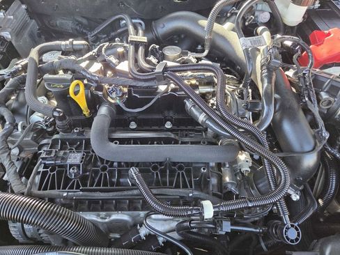 Used 2019 Ford Fusion SE image 28