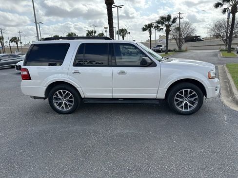 Used 2017 Ford Expedition XLT w/ Equipment Group 202A image 7