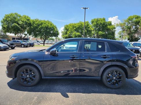 Used 2024 Honda HR-V Sport image 4