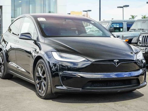Used 2022 Tesla Model X image 3