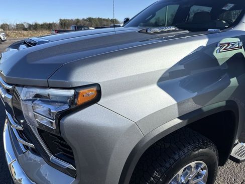 Used 2025 Chevrolet Silverado 2500 LTZ w/ LTZ Premium Package image 37