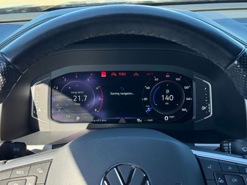 Used 2022 Volkswagen Atlas Cross Sport SEL R-Line AWD/4WD image 30