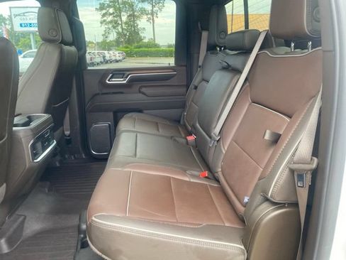 Used 2024 GMC Sierra 2500 Denali w/ Denali Reserve Package AWD/4WD image 18