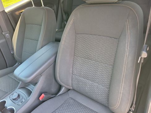 Used 2019 GMC Terrain SLE w/ Driver Convenience Package FWD image 6