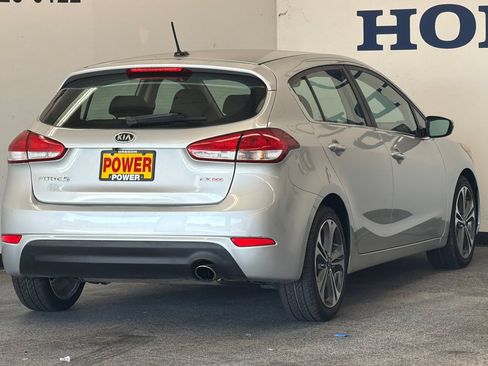 Used 2016 Kia Forte EX FWD image 3