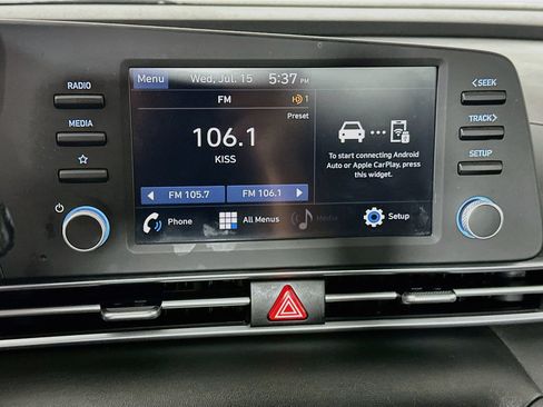 Used 2021 Hyundai Elantra SE FWD image 21
