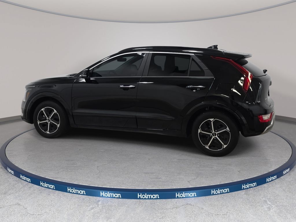 Used 2025 Kia Niro FWD image 9