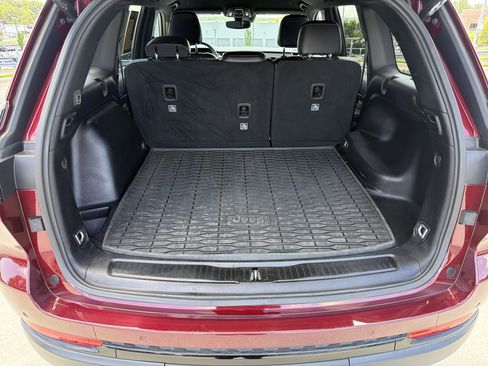 Used 2024 Jeep Grand Cherokee Altitude RWD image 26