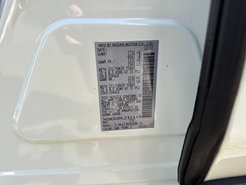 Used 2023 Nissan Pathfinder Platinum w/ Cargo Package AWD/4WD image 17