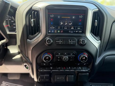 Used 2021 Chevrolet Silverado 3500 LT w/ Convenience Package AWD/4WD image 17