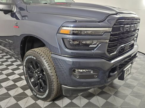 New 2026 RAM 2500 Laramie AWD/4WD image 9