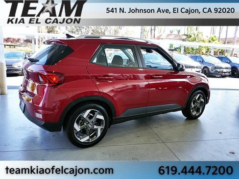 Used 2022 Hyundai Venue SEL w/ Cargo Package FWD image 8