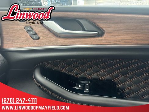 Used 2023 Jeep Grand Cherokee L Summit w/ Advanced Protech Group IV image 30