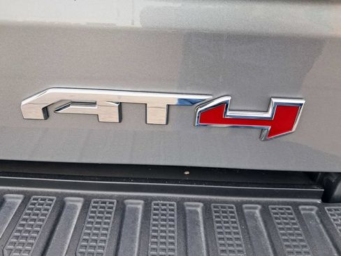 Used 2024 GMC Sierra 1500 AT4 w/ AT4 Premium Package AWD/4WD image 11
