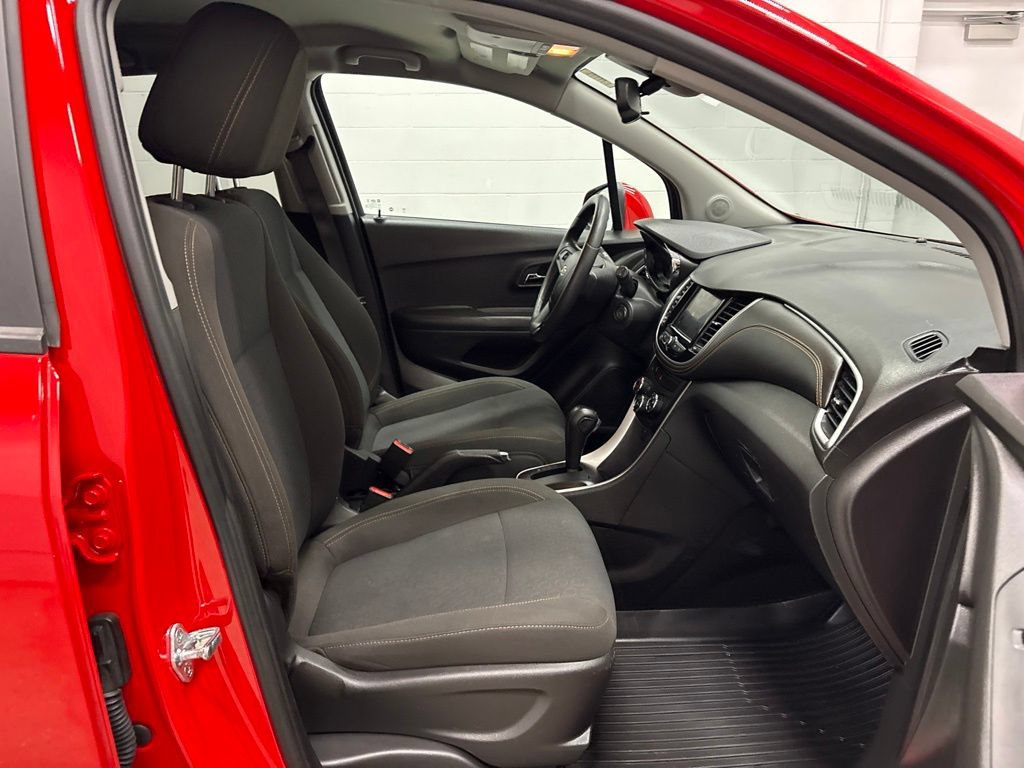 Used 2020 Chevrolet Trax LS w/ Tint and Cruise Package FWD image 31