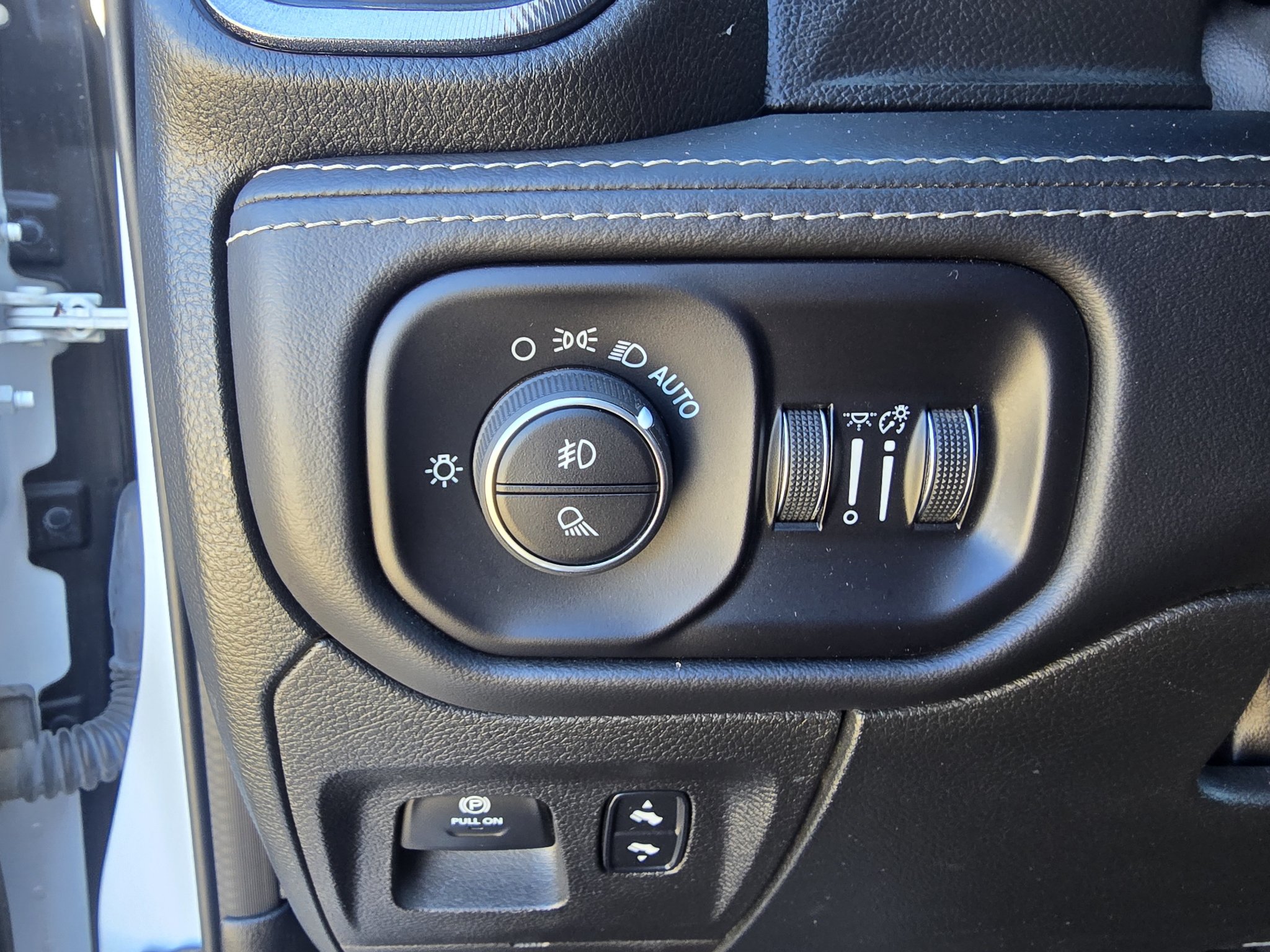 Used 2022 RAM 1500 TRX w/ TRX Level 2 Equipment Group AWD/4WD image 19
