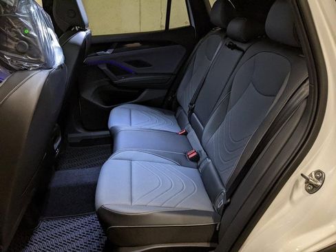 New 2026 Volkswagen Tiguan SE R-Line AWD/4WD image 23