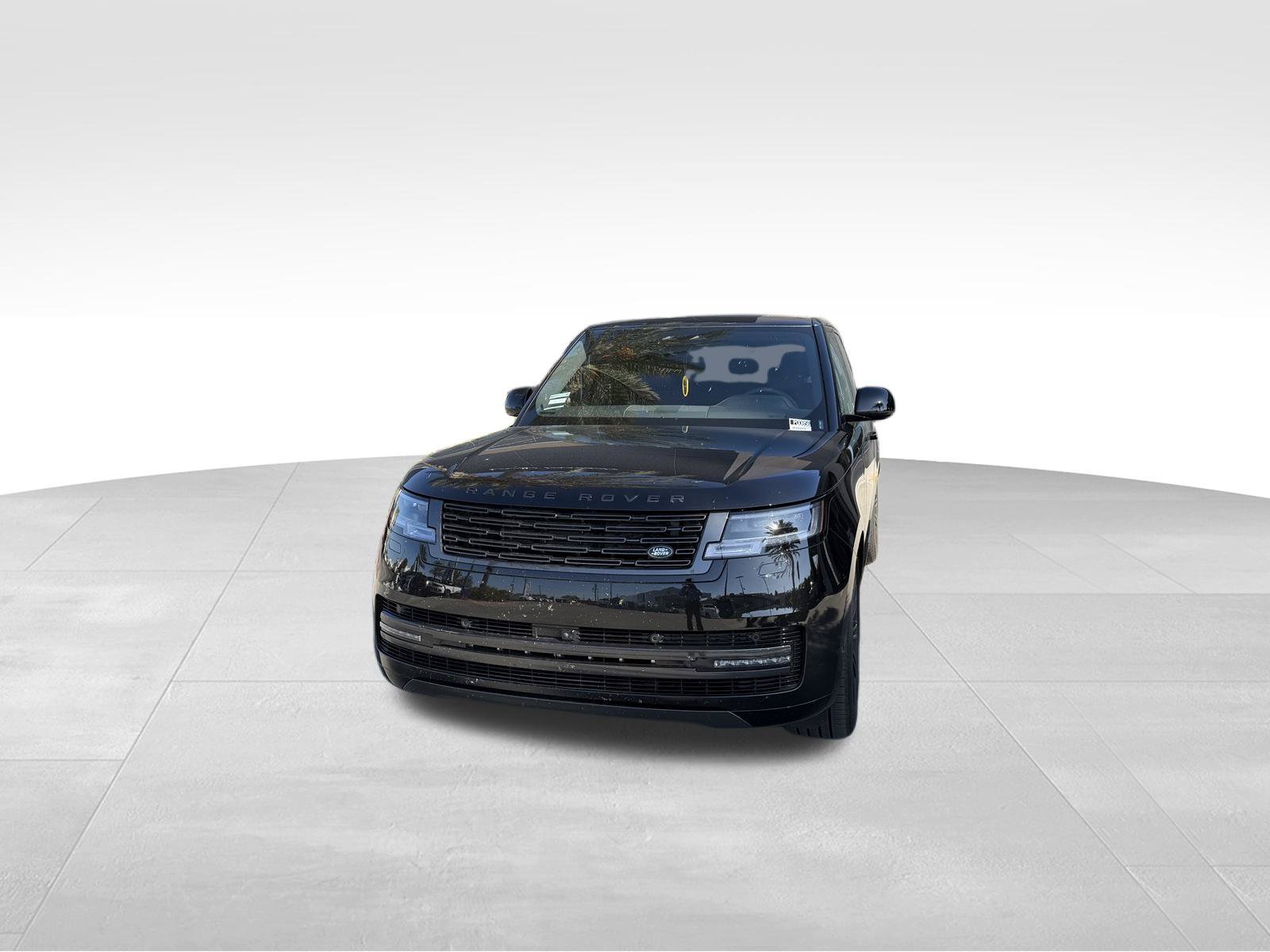 Used 2026 Land Rover Range Rover SE AWD/4WD image 2
