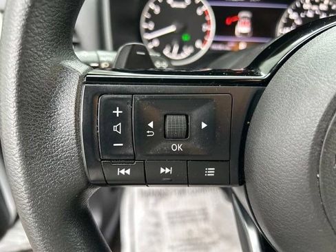 Used 2023 Nissan Rogue SV AWD/4WD image 17